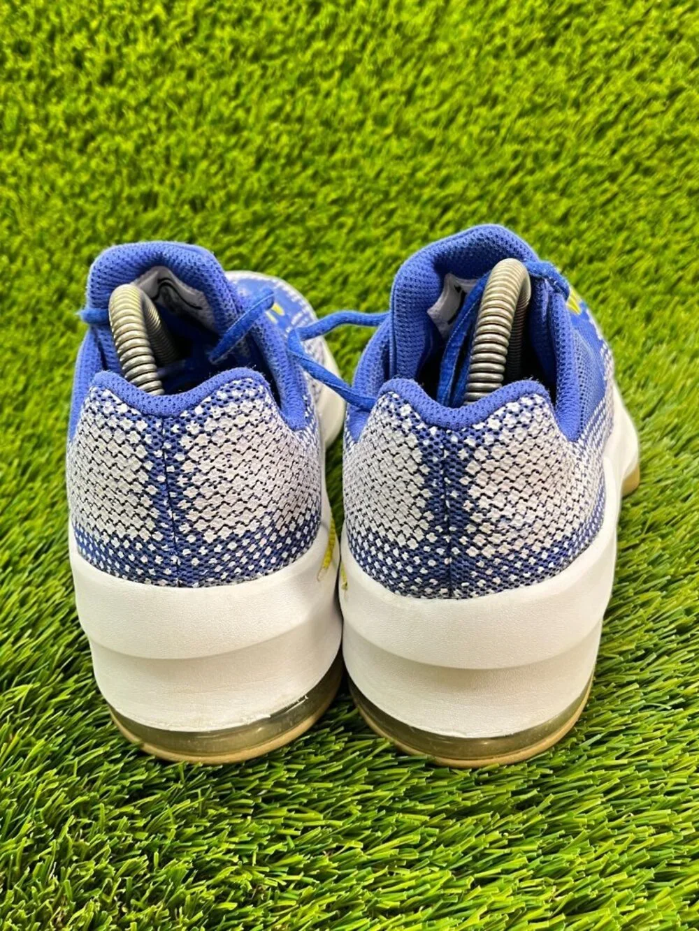 Nike Air‎ Max Infuriate Boys Size 6Y Blue Running Basketball Shoes Sneakers